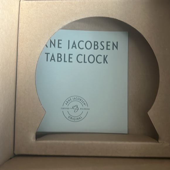 Table alarm clock - Picture 5 of 7